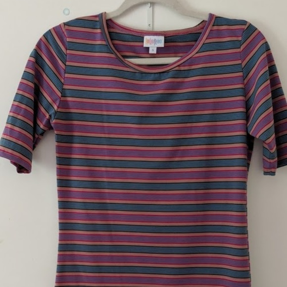 LulaRoe Gigi Shirt - Picture 1 of 1